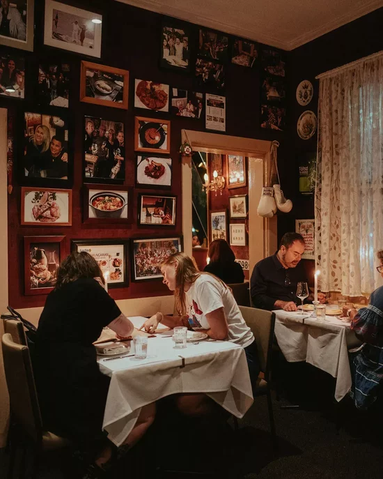 <p>
	Win Dine Out Tix: Corner 75 x Bistra
</p>
