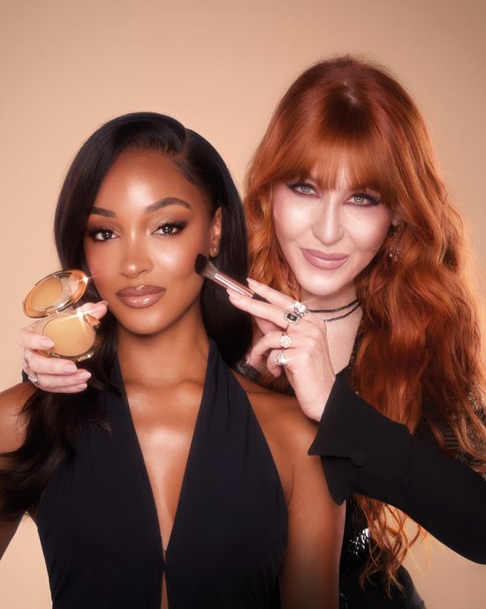 <p>
Win a Meet-and-Greet With Charlotte Tilbury, at Her Mecca Masterclass
</p>