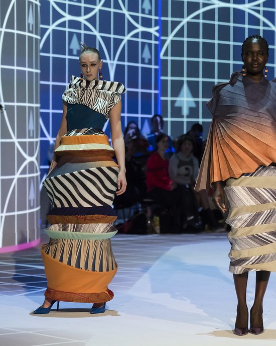 <p>
	Front Row Seats at Melbourne Fashion Week
</p>
