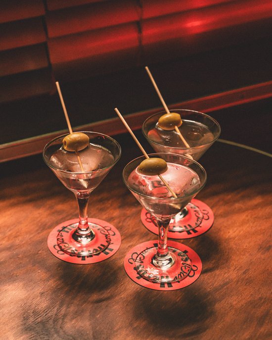 <p>
	Mastering Martinis with Bar Herbs
</p>
