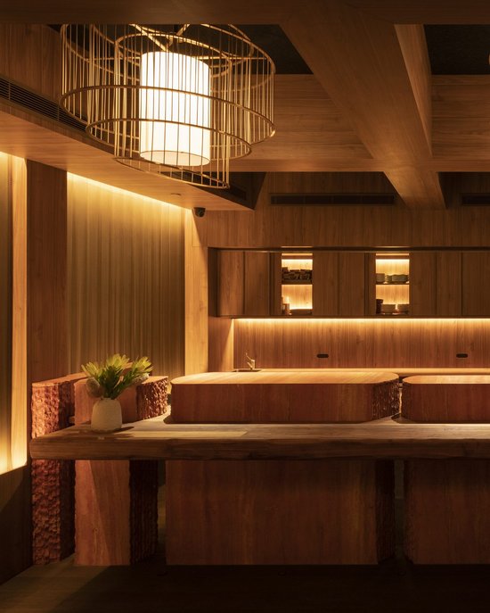 <p>
	Experience New Subterranean Asian-Inspired Restaurant Yugen Before It Opens to the Public
</p>
