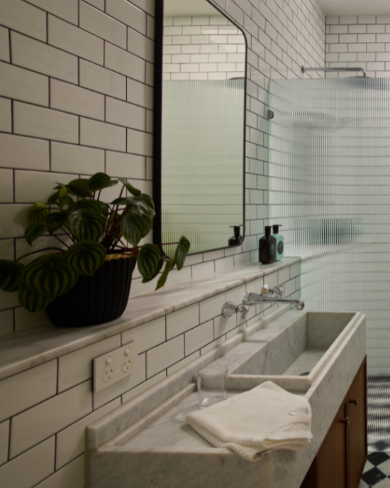 <p>
Win a Two-Night Stay for Four and $200 To Dine at Flora, Mister Grotto, Osteria Mucca or Continental Deli
</p>